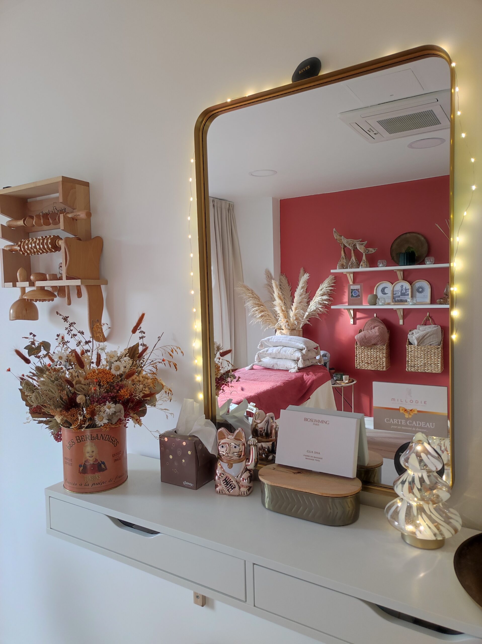 Espace détente et décoration chaleureuse de l’institut Millodie à Bailly-Romainvilliers
